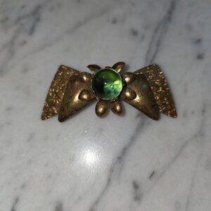 Vintage Hammered Brass Bow Brooch Green Glass Cabochon Mid Century Pin